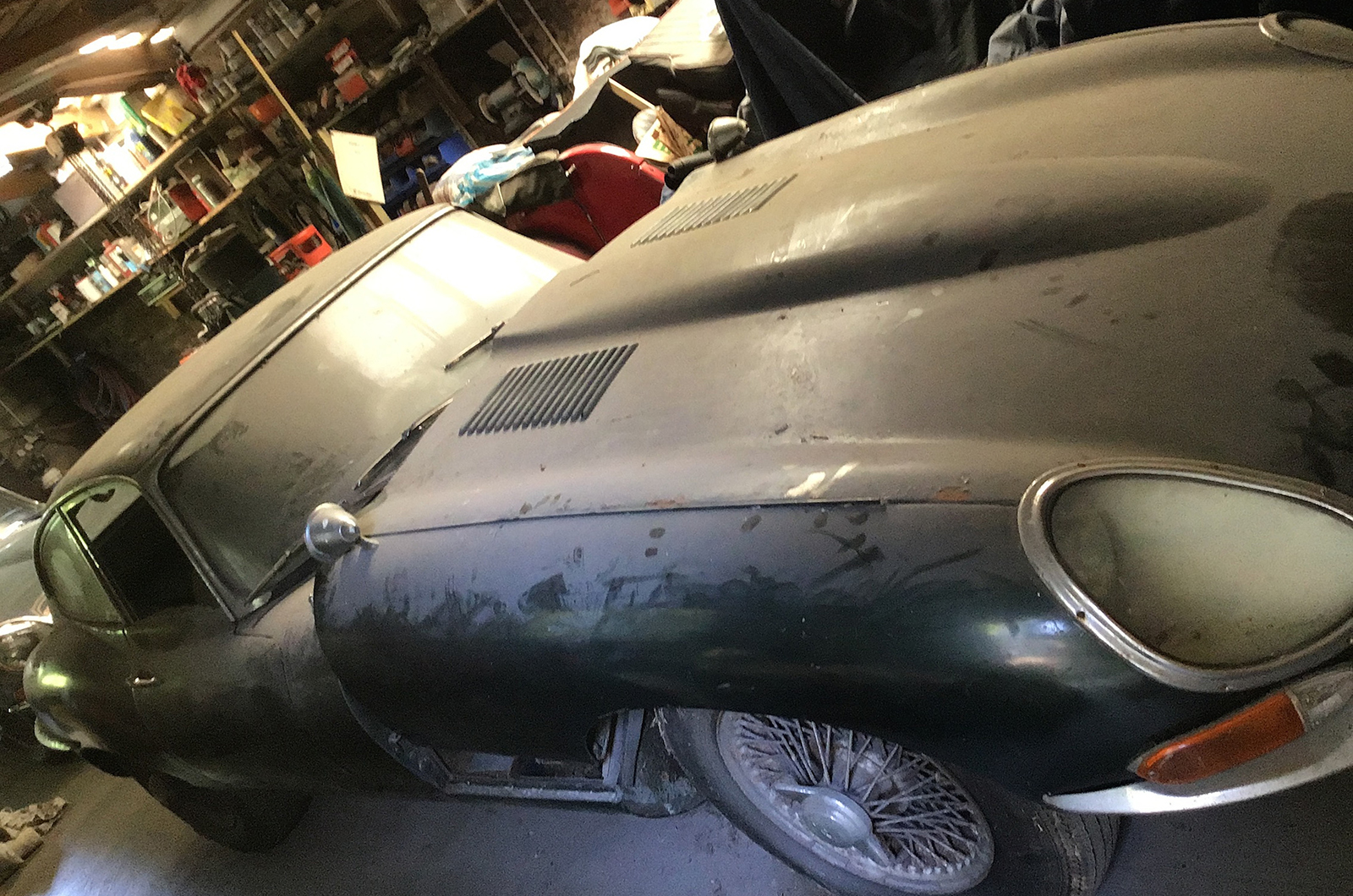 Classic & Sports Car – Another barn-find E-type?