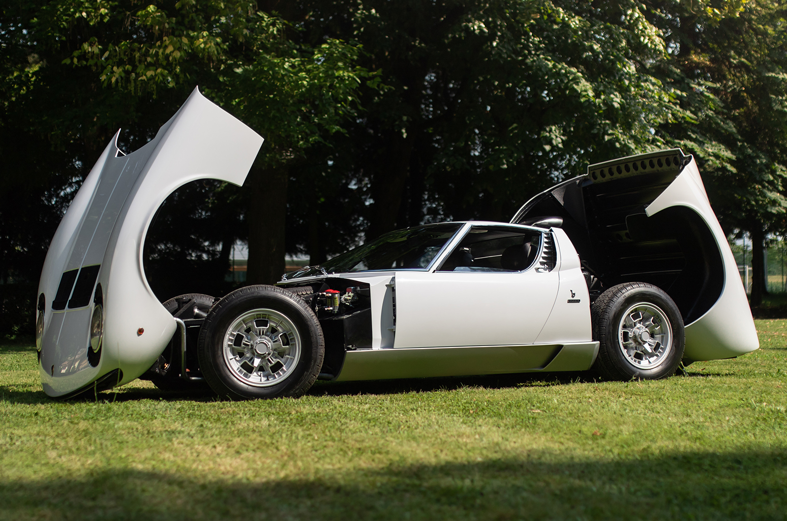 Classic & Sports Car – Rod Stewart's Miura is coming up for sale