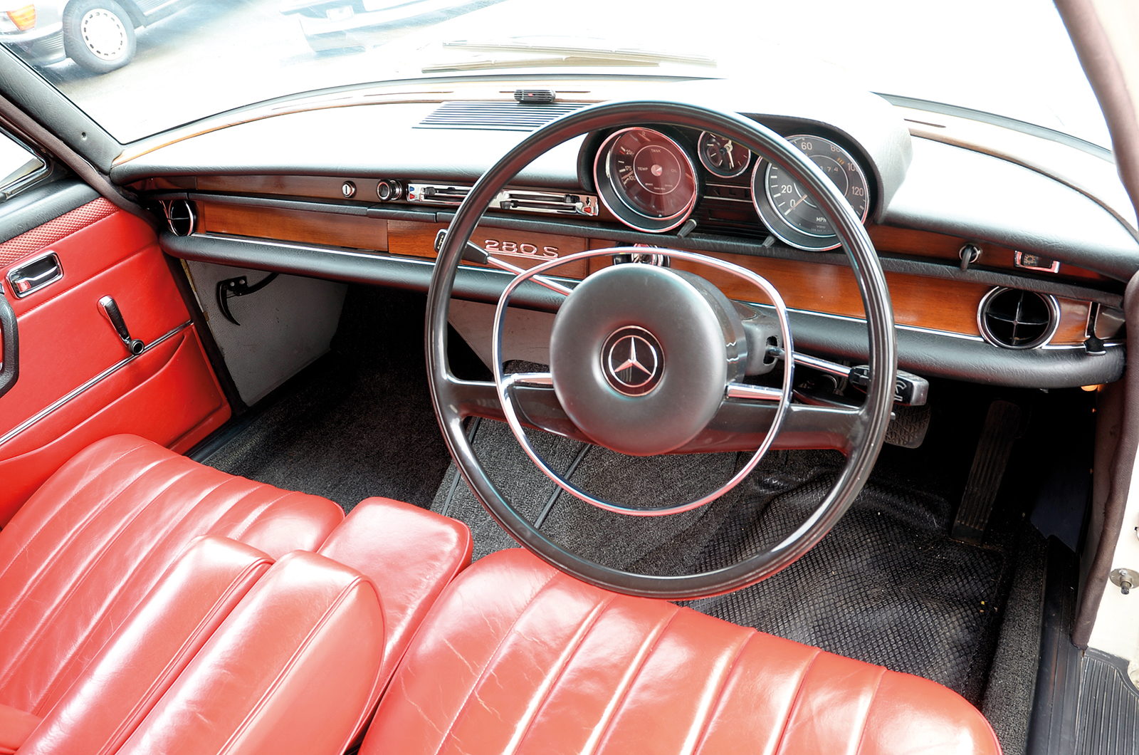 Classic & Sports Car – Classifieds tested: Mercedes-Benz 280S
