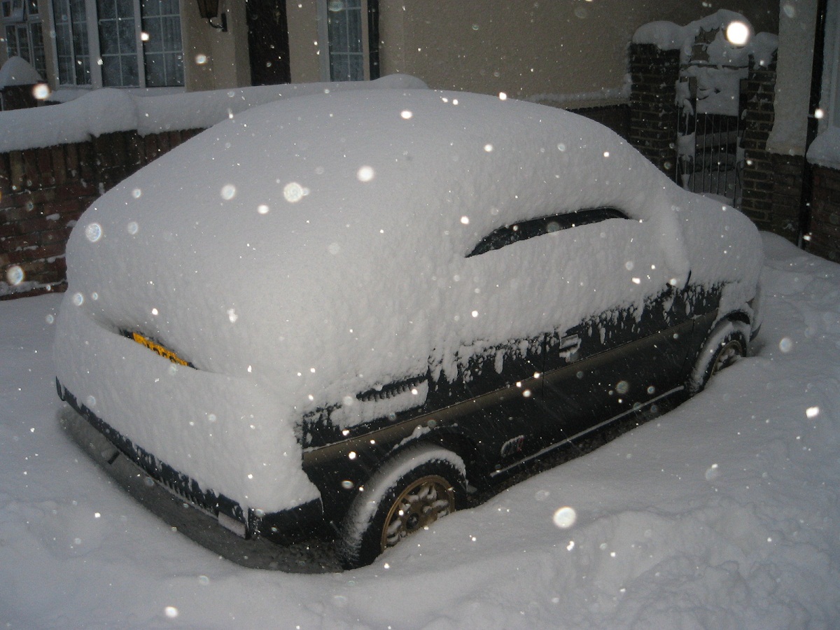 Classic & Sports Car – Let it snow, let it snow, let it snow!