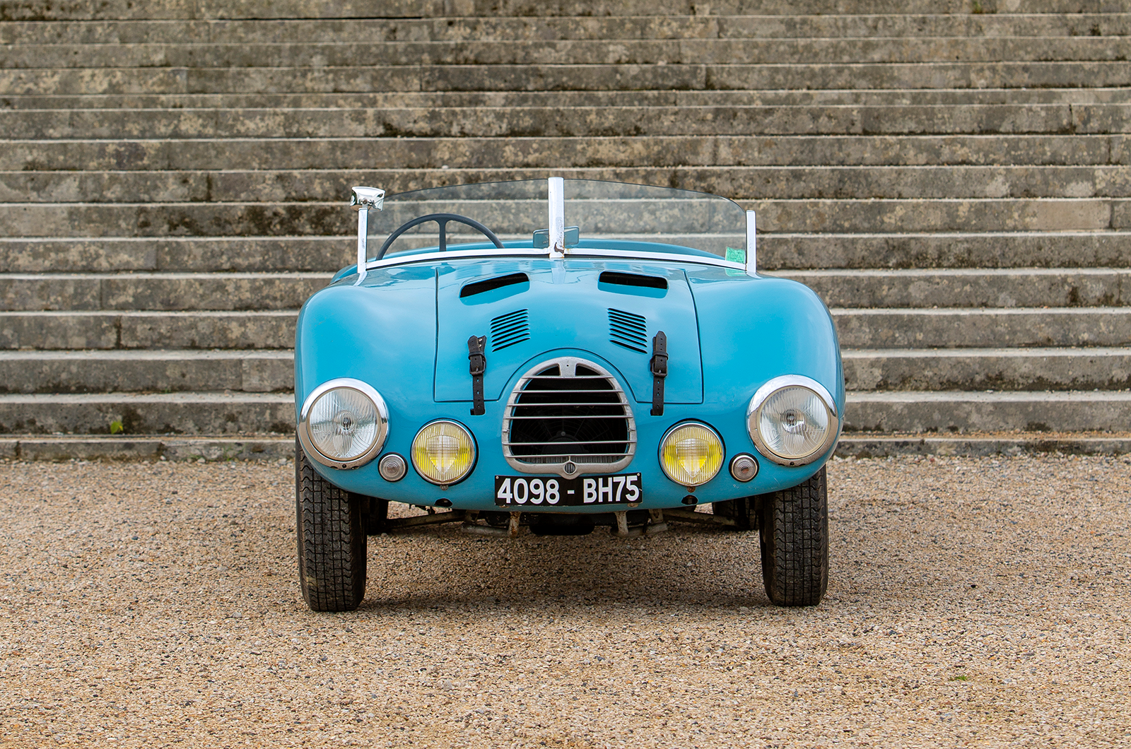 Classic & Sports Car – One-of-two, ex-Fangio Gordini to light up castle sale
