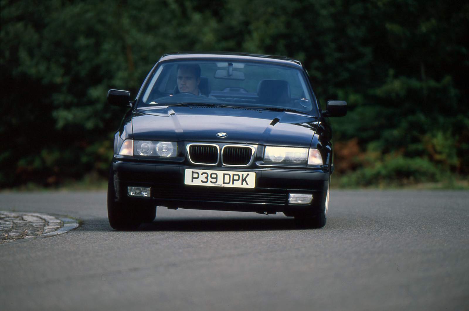 Classic & Sports Car – 19 undervalued classics from the 1990s