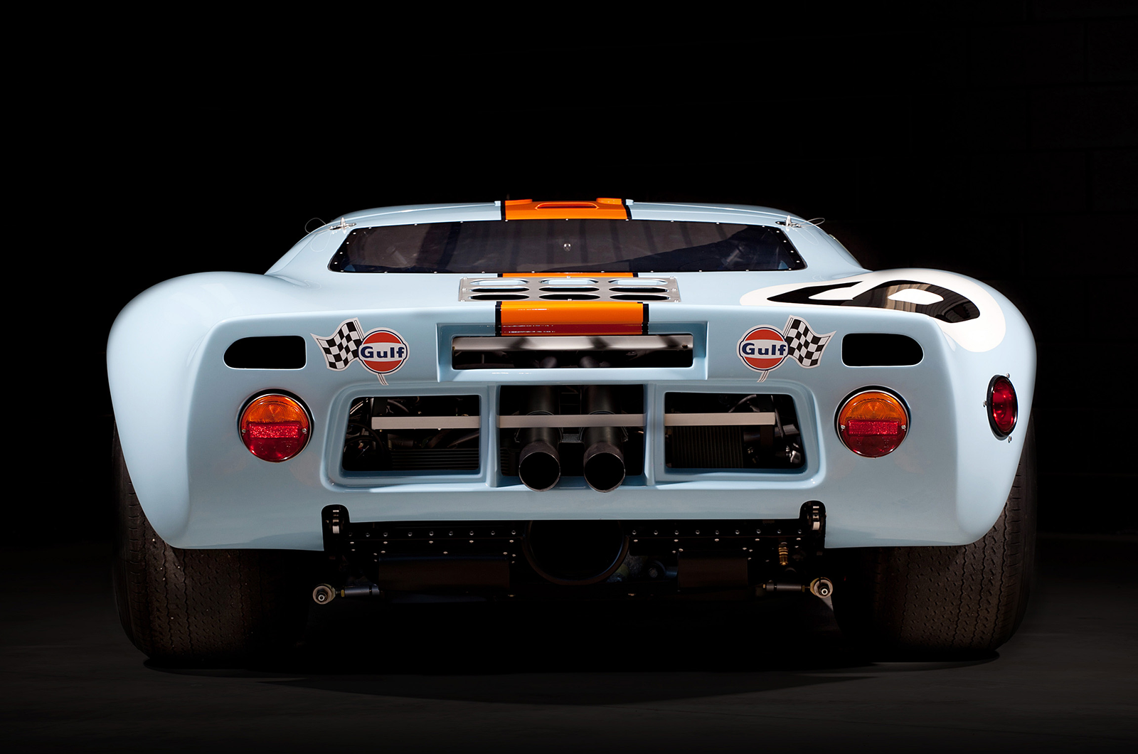 Classic & Sports Car – You can almost taste the champagne with these Ford GT40 replicas