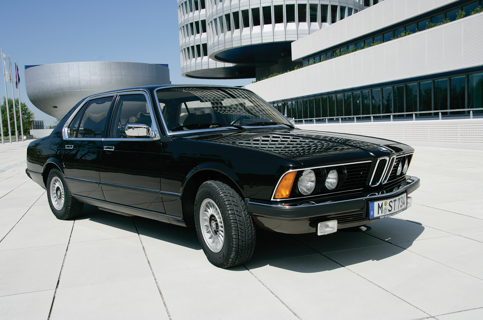 Classic & Sports Car – Pride of Bavaria: driving the BMW 7 Series