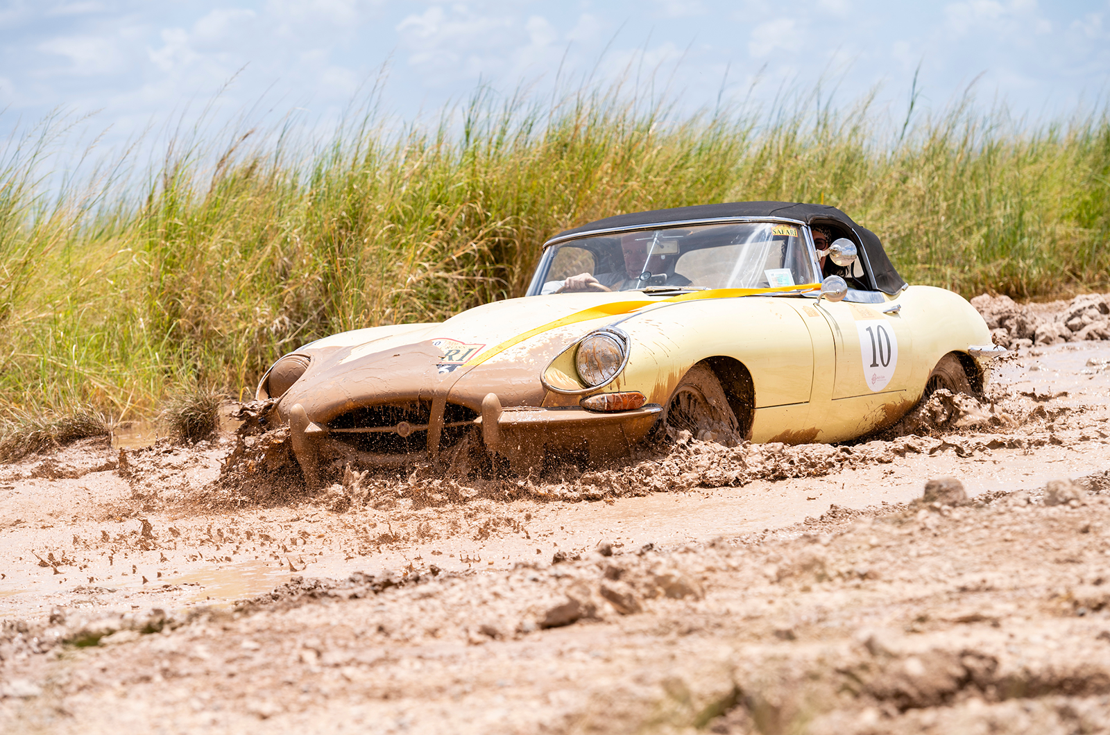 Clint and Dawn Smith’s E-type battles on