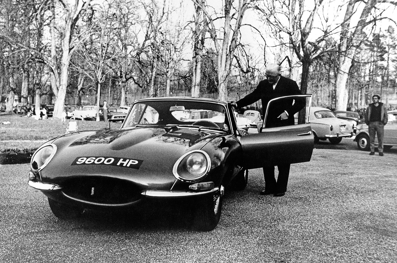 Classic & Sports Car – Famous Jaguar E-type duo reborn for 60th birthday
