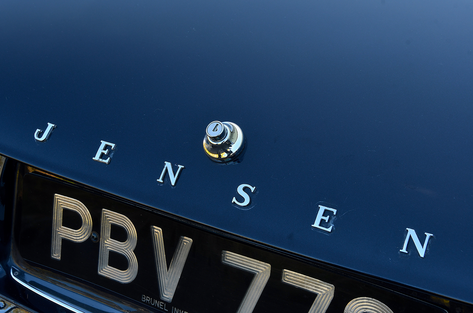 Classic & Sports Car – Transatlantic hybrids: Bristol 407, Jensen C-V8 and Gordon-Keeble GK1