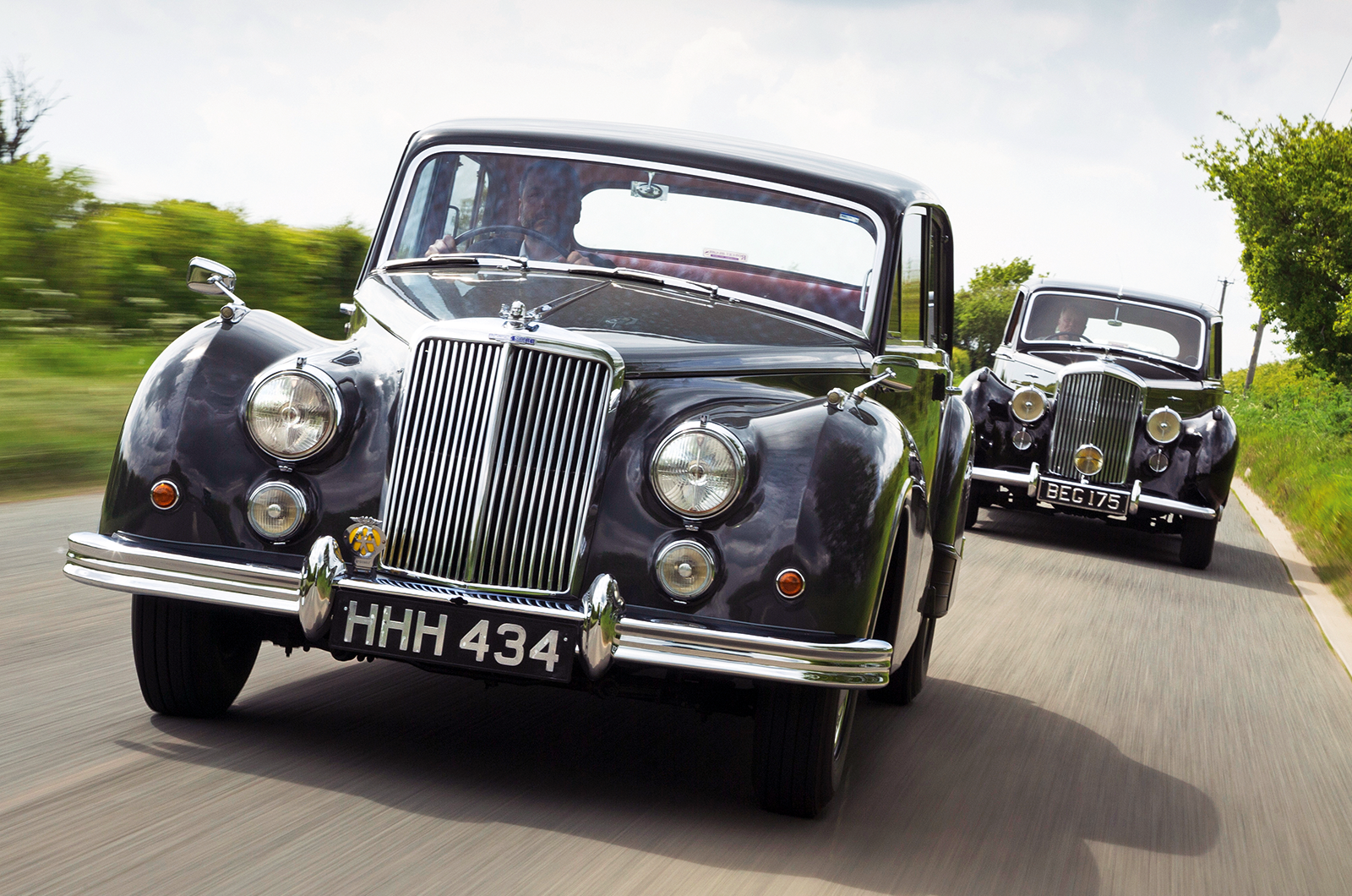 Classic & Sports Car – How the other half lived: Bentley MkVI vs Armstrong Siddeley Sapphire 346