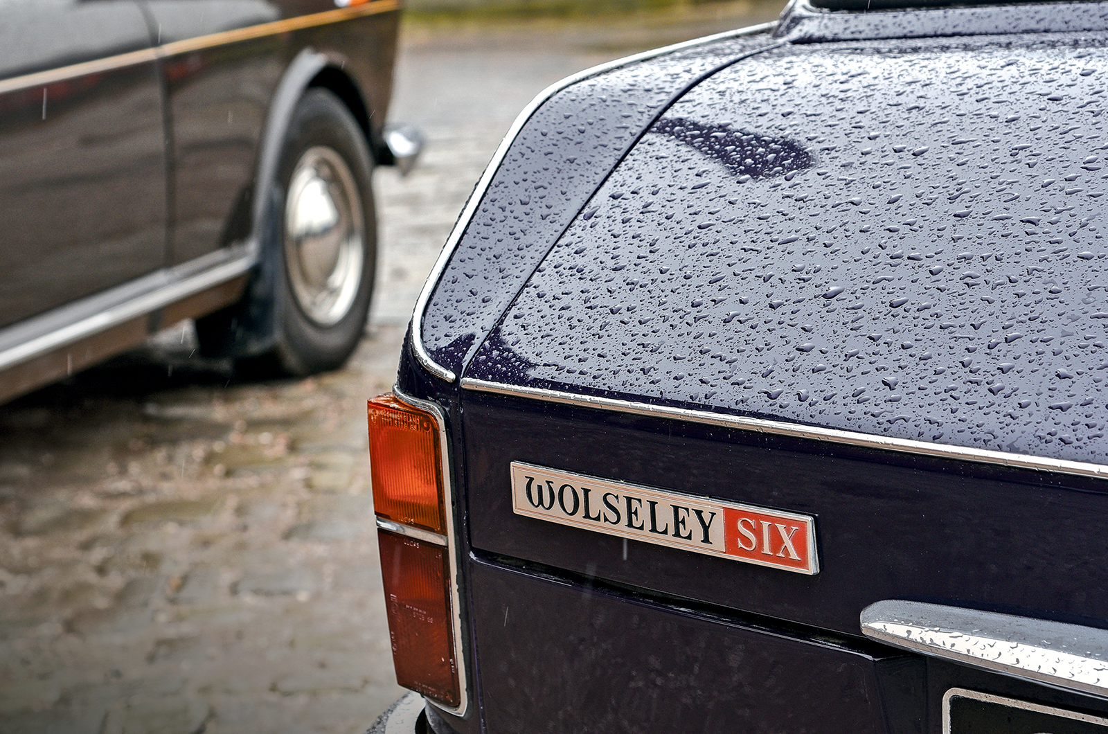 Classic & Sports Car - Austin 3 Litre vs Wolseley Six: affordable luxury