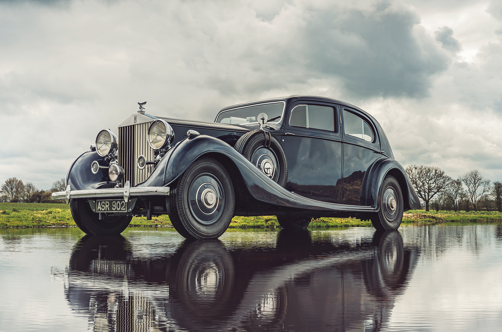 Classic & Sports Car – Rolls-Royce Phantom III: excellence at all costs