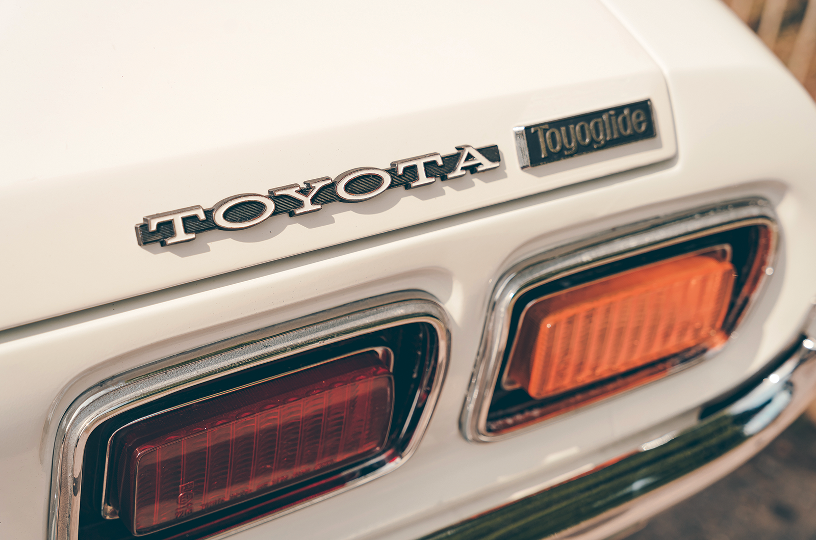 Classic & Sports Car – Toyota Crown: foreign affairs