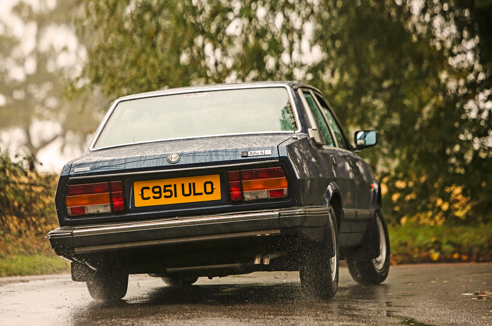 Classic & Sports Car – Alfa Romeo, Rover, Ford, Peugeot, Toyota and Talbot: battle of the barges