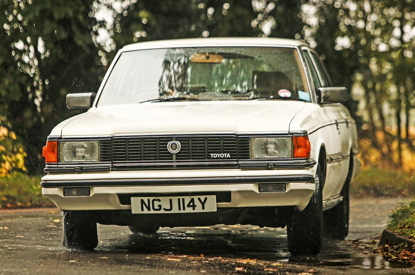 Classic & Sports Car – Alfa Romeo, Rover, Ford, Peugeot, Toyota and Talbot: battle of the barges