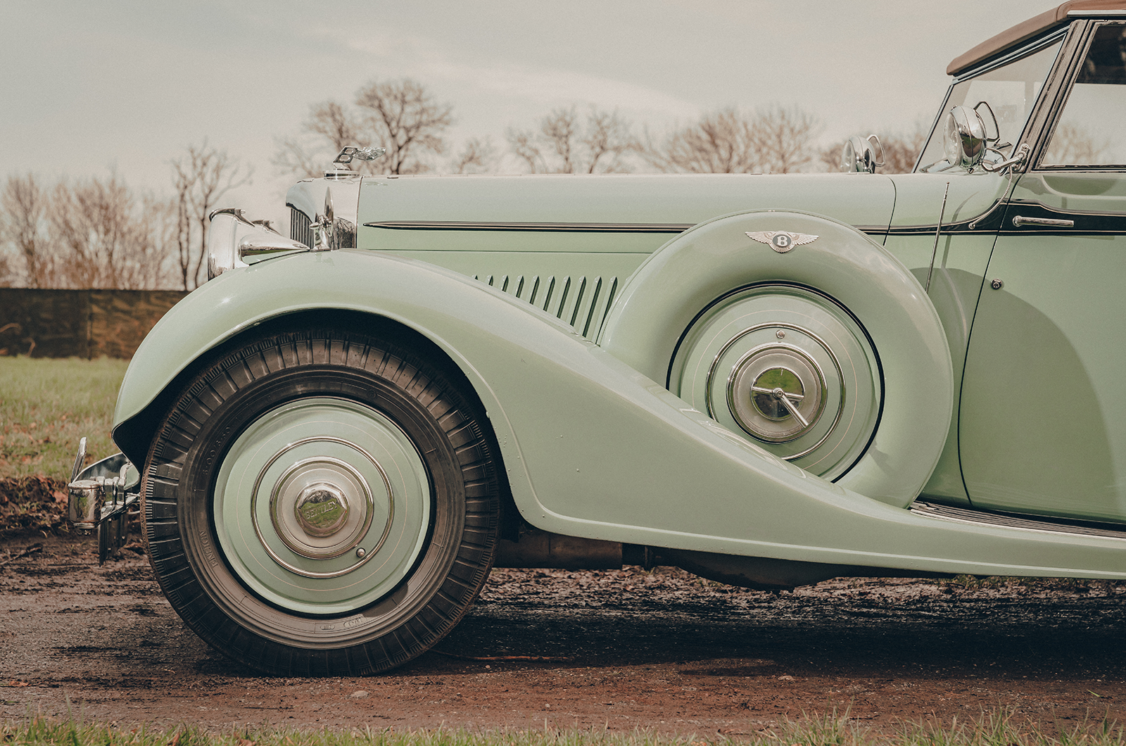 Classic & Sports Car – Bentley 4¼-litre Vanden Plas: national velvet