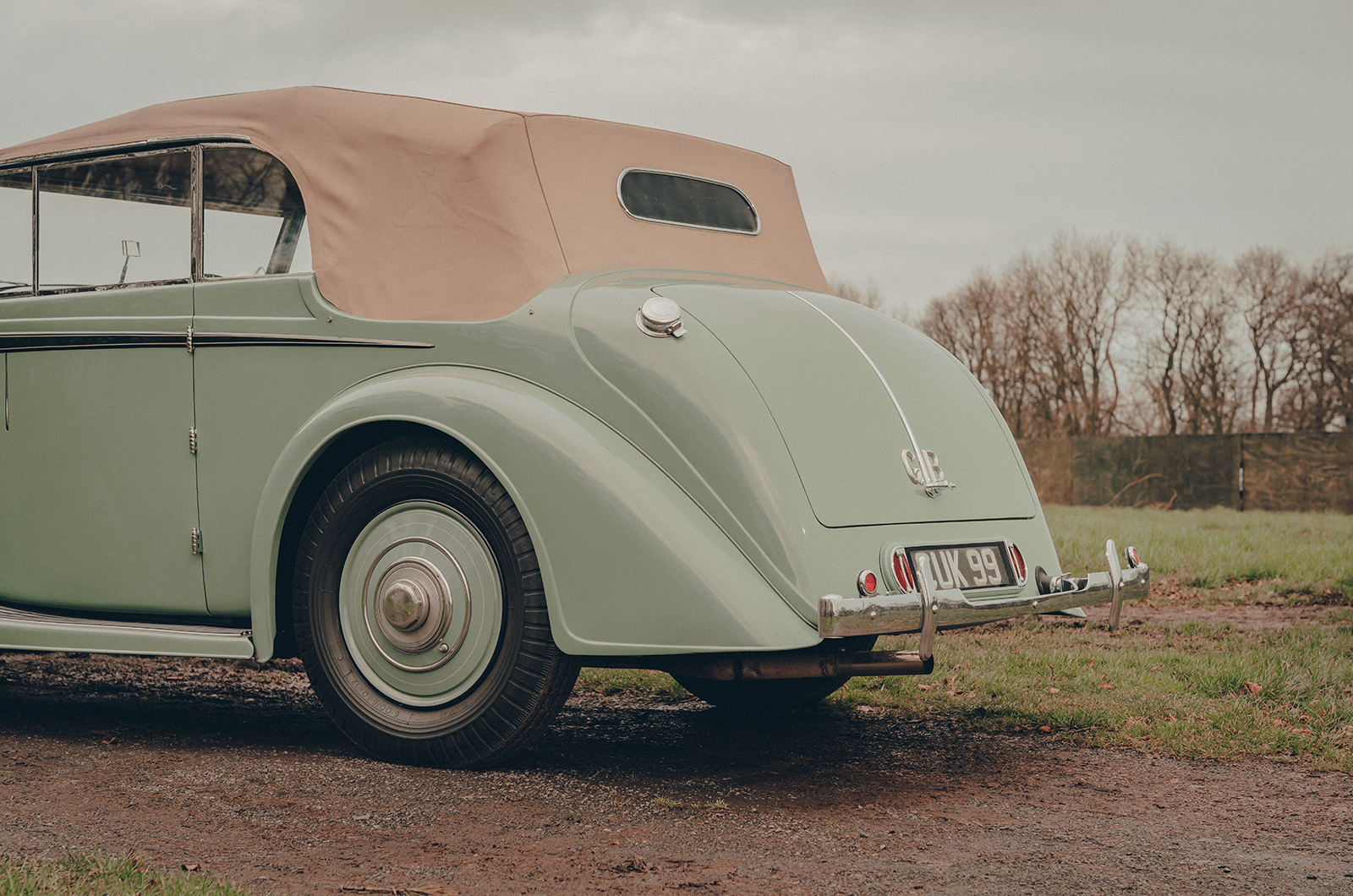 Classic & Sports Car – Bentley 4¼-litre Vanden Plas: national velvet