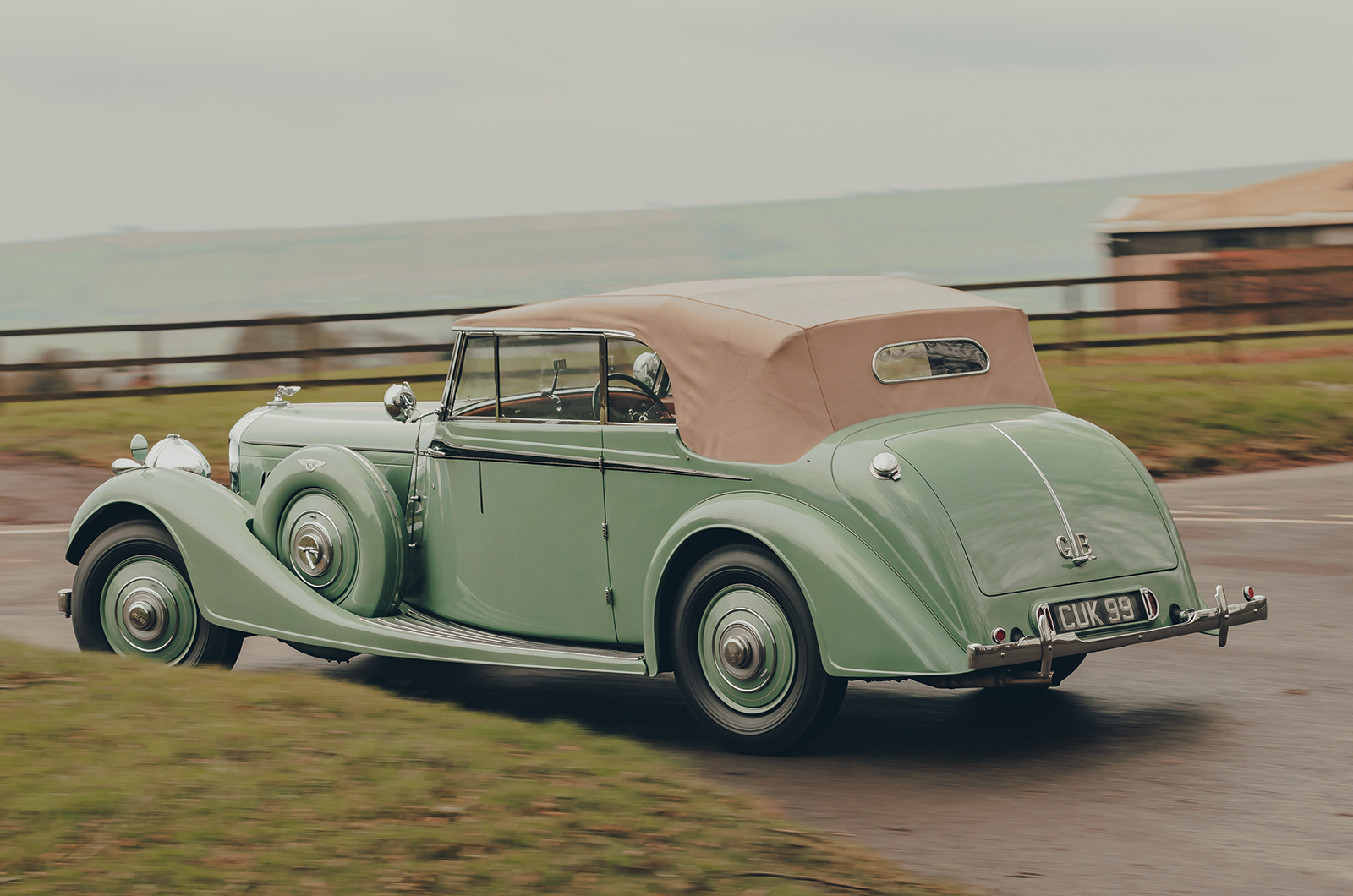 Classic & Sports Car – Bentley 4¼-litre Vanden Plas: national velvet