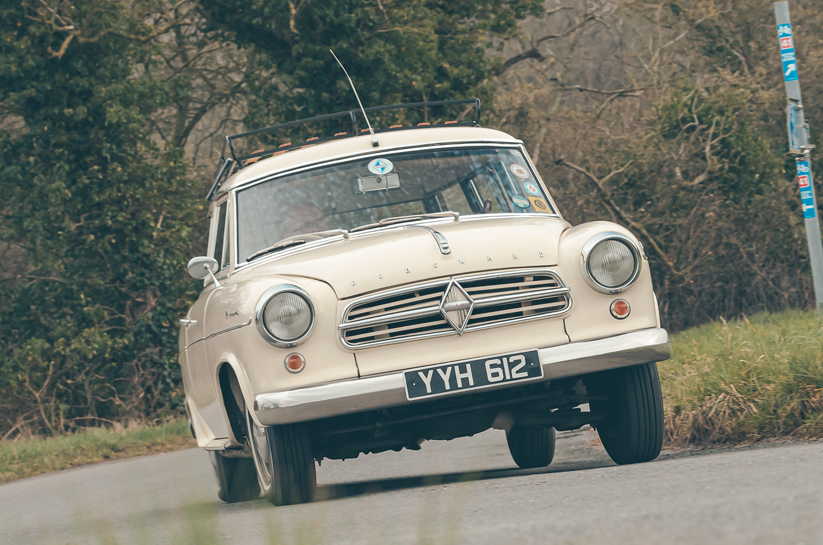 Classic & Sports Car – Morris Oxford Traveller vs Borgward Isabella Combi: practically perfect?