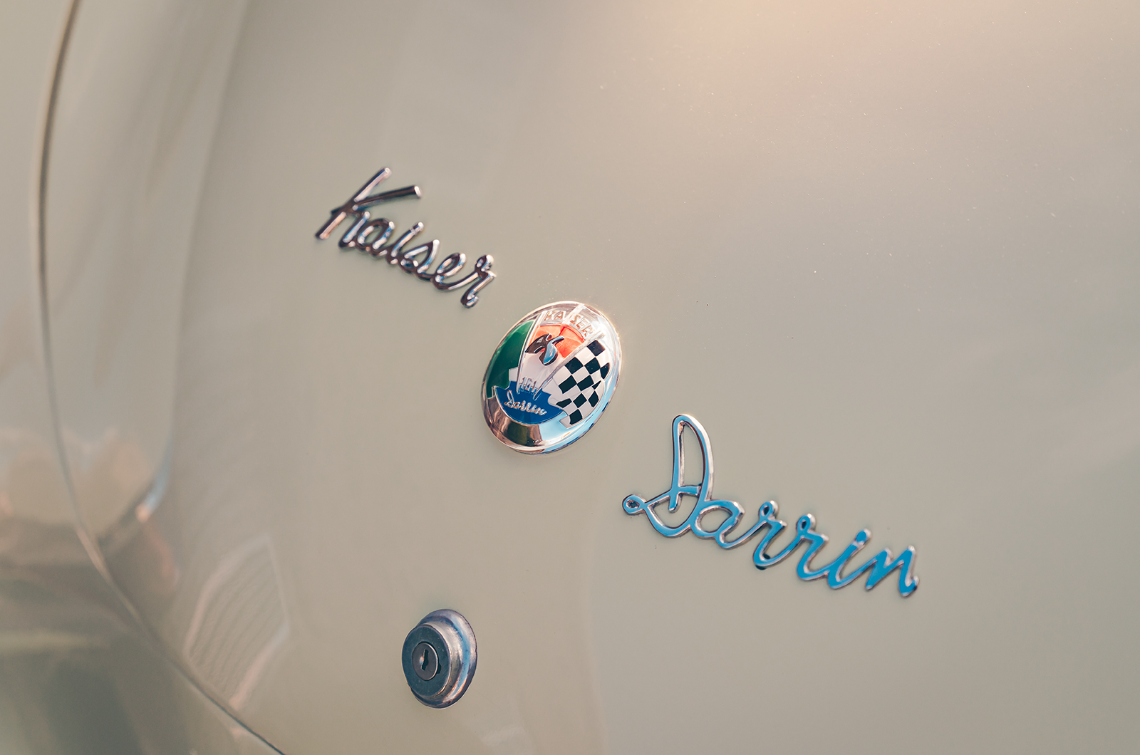 Classic & Sports Car – Kaiser-Darrin KF-161: slide and prejudice