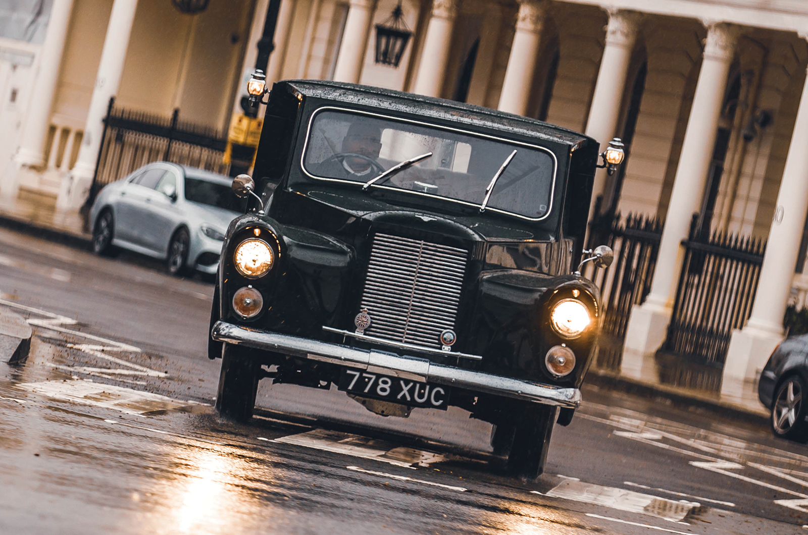 Classic & Sports Car – Austin FX4 Brougham Sedanca: a millionaire’s London taxi