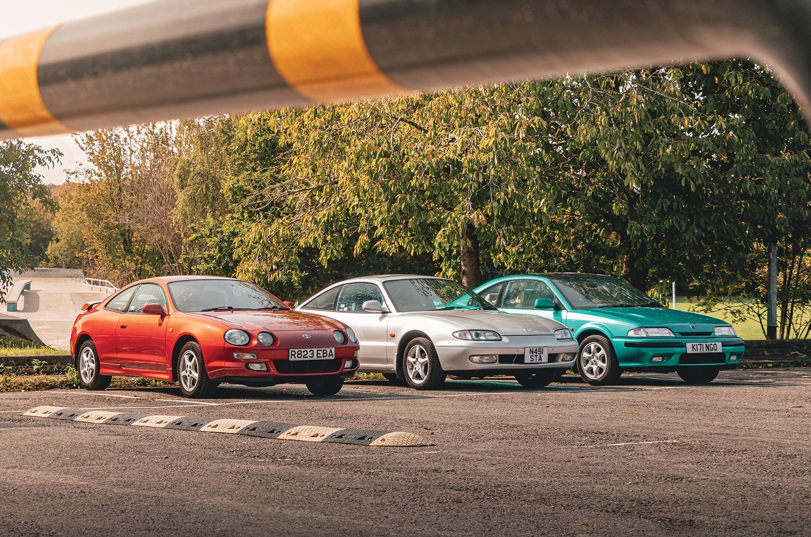 Classic & Sports Car – Toyota Celica GT vs Mazda MX-6 vs Rover 220 turbo: ’90s hits