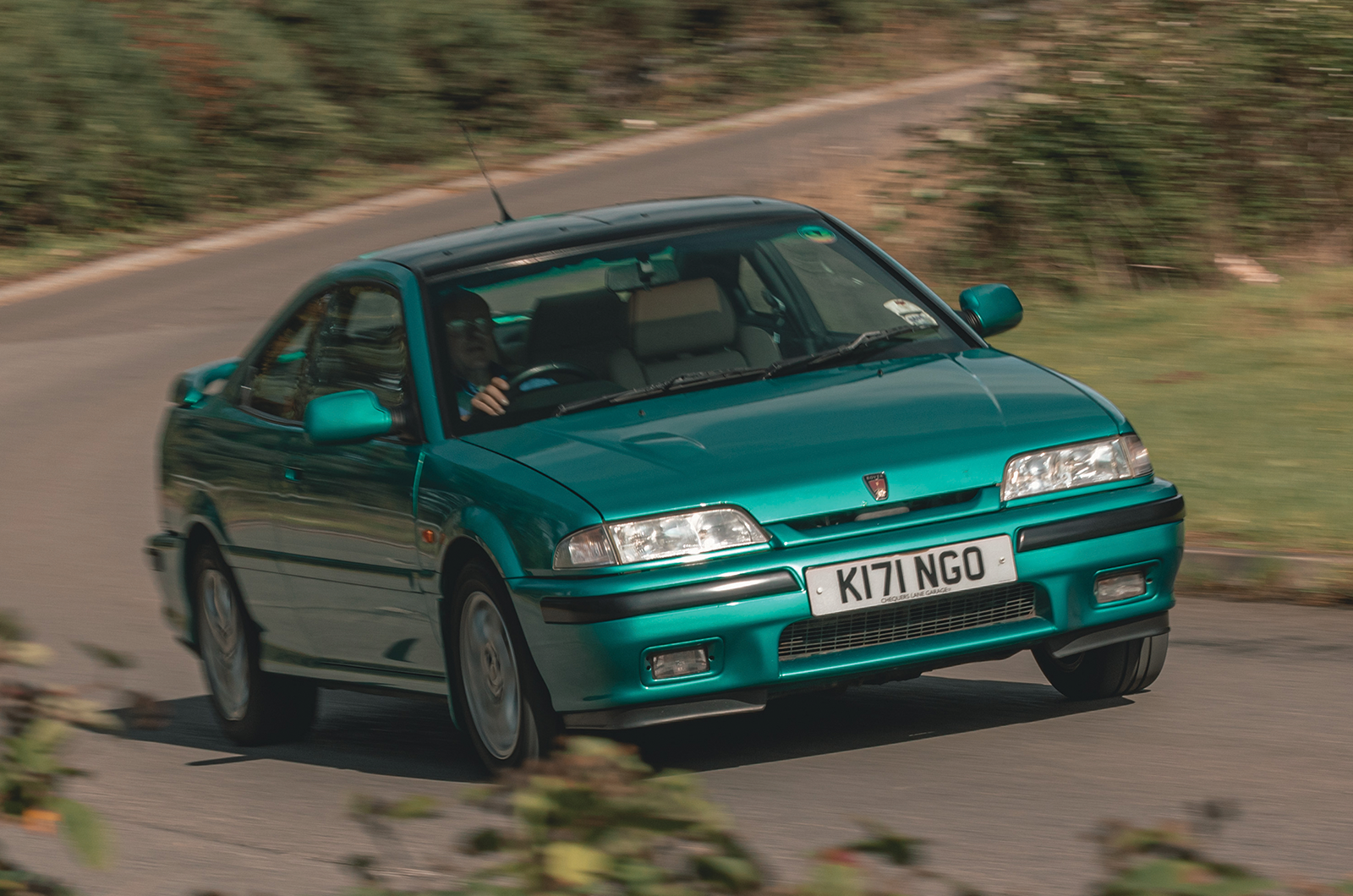 Classic & Sports Car – Toyota Celica GT vs Mazda MX-6 vs Rover 220 turbo: ’90s hits