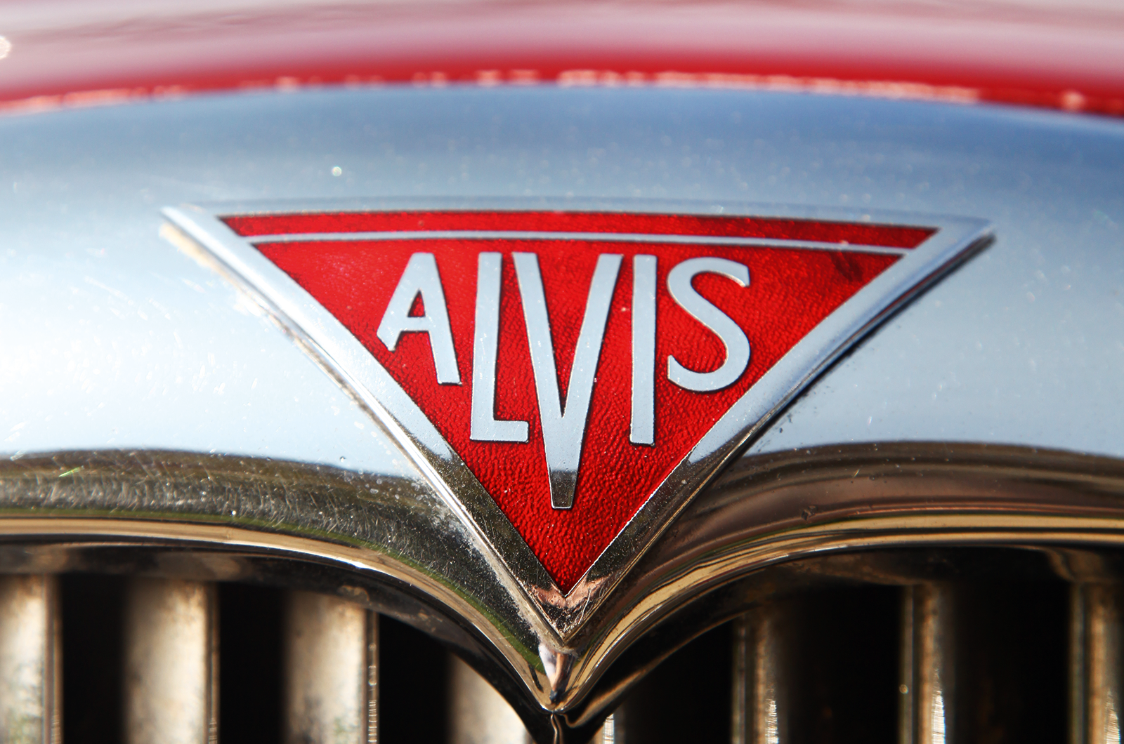 Classic & Sports Car – Alvis TE21 family: saloon, drophead and stylish Graber