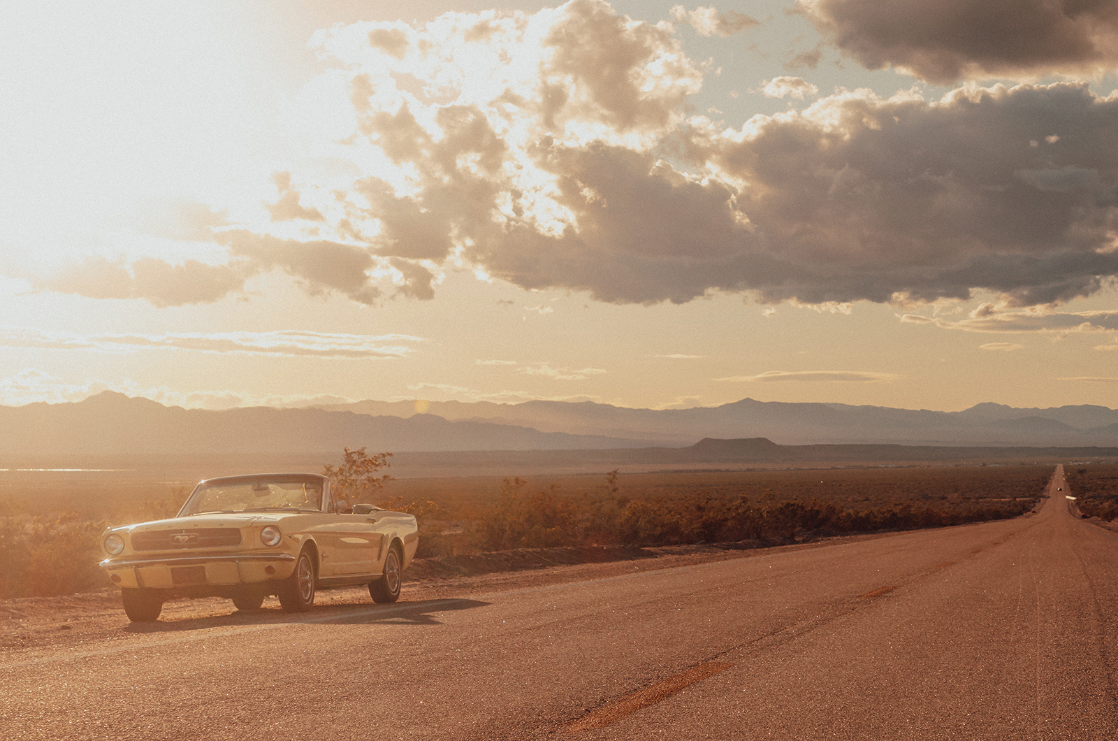 Classic & Sports Car – Ford Mustang at 60: Route 66 in the original pony car