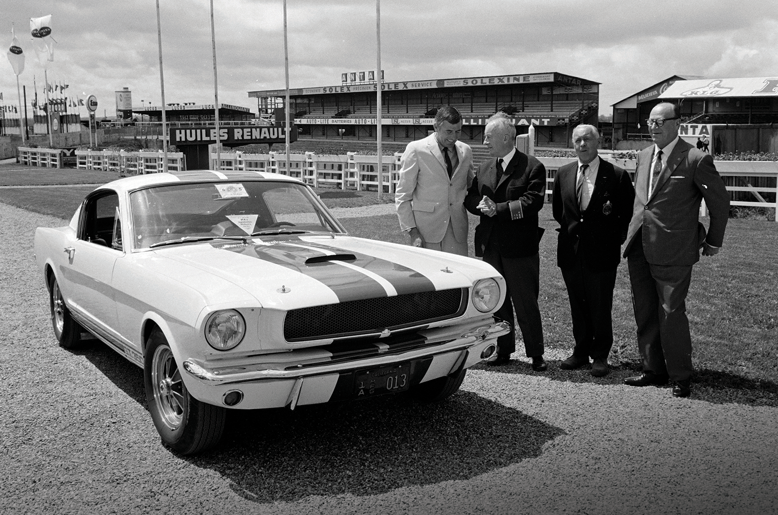 Classic & Sports Car – Ford Mustang at 60: Route 66 in the original pony car