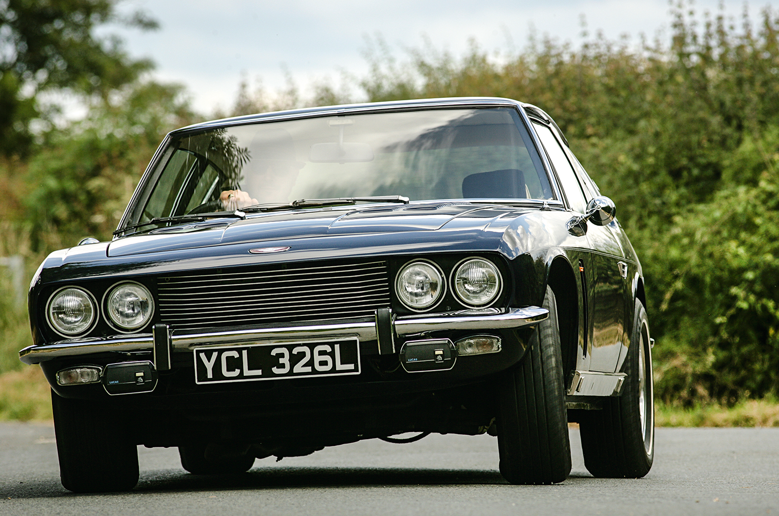 Classic & Sports Car – Aston Martin V8 vs Jensen Interceptor III: GT showdown