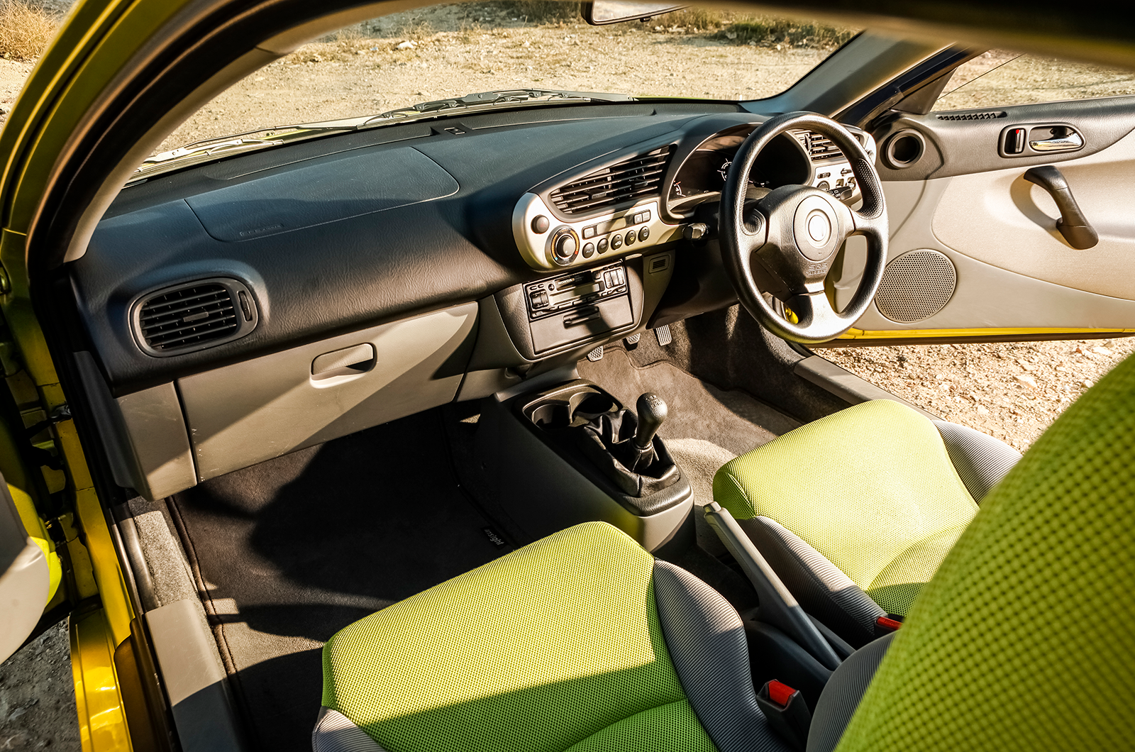 Classic & Sports Car – Honda Insight: millennial marvel