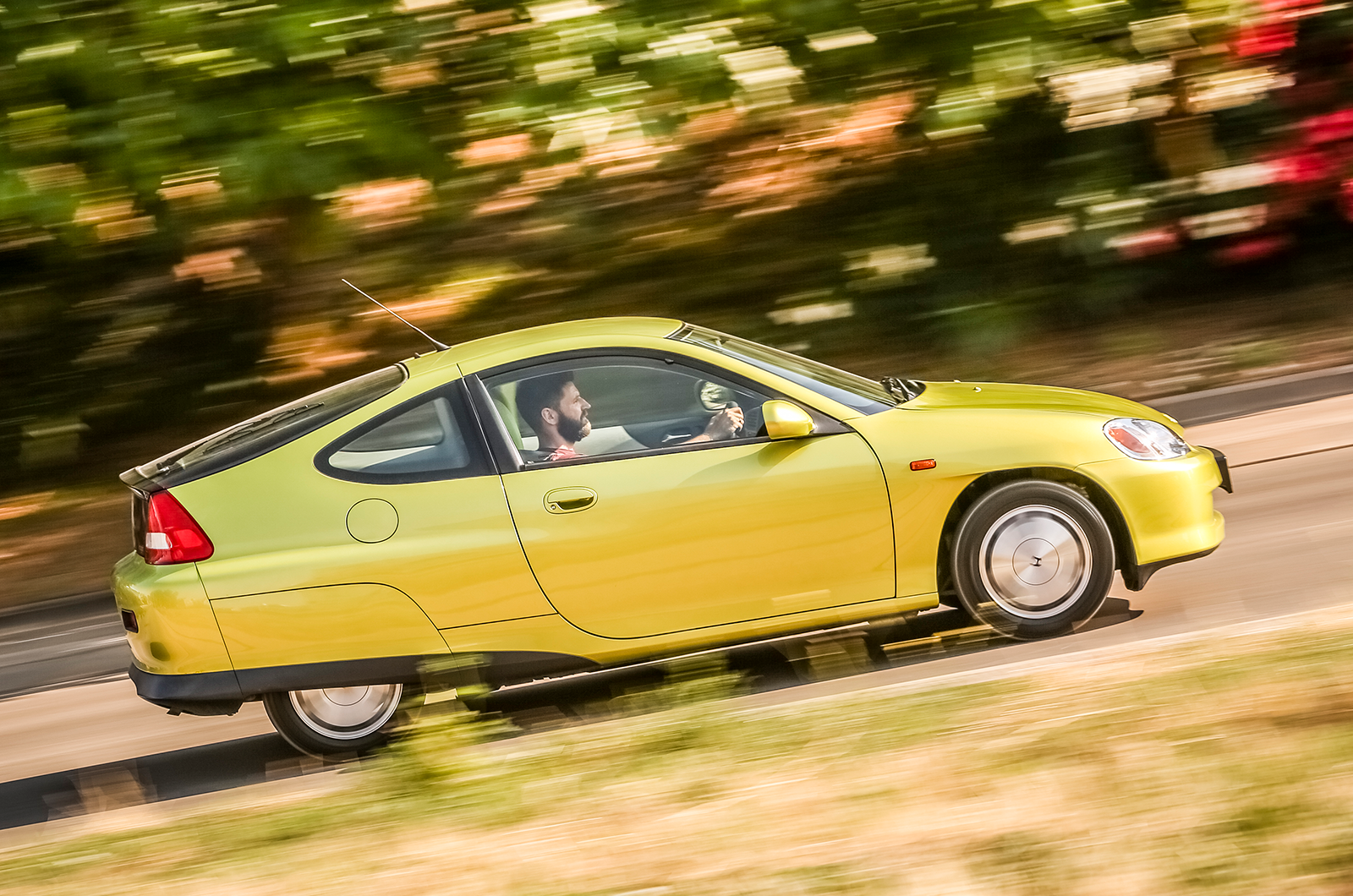 Classic & Sports Car – Honda Insight: millennial marvel