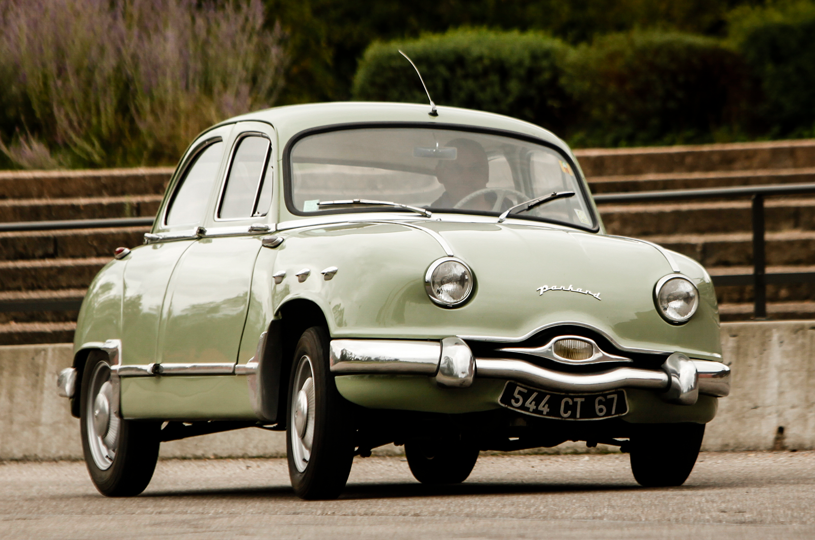 Classic & Sports Car – Panhard Dyna Z: flat-twin flyweight