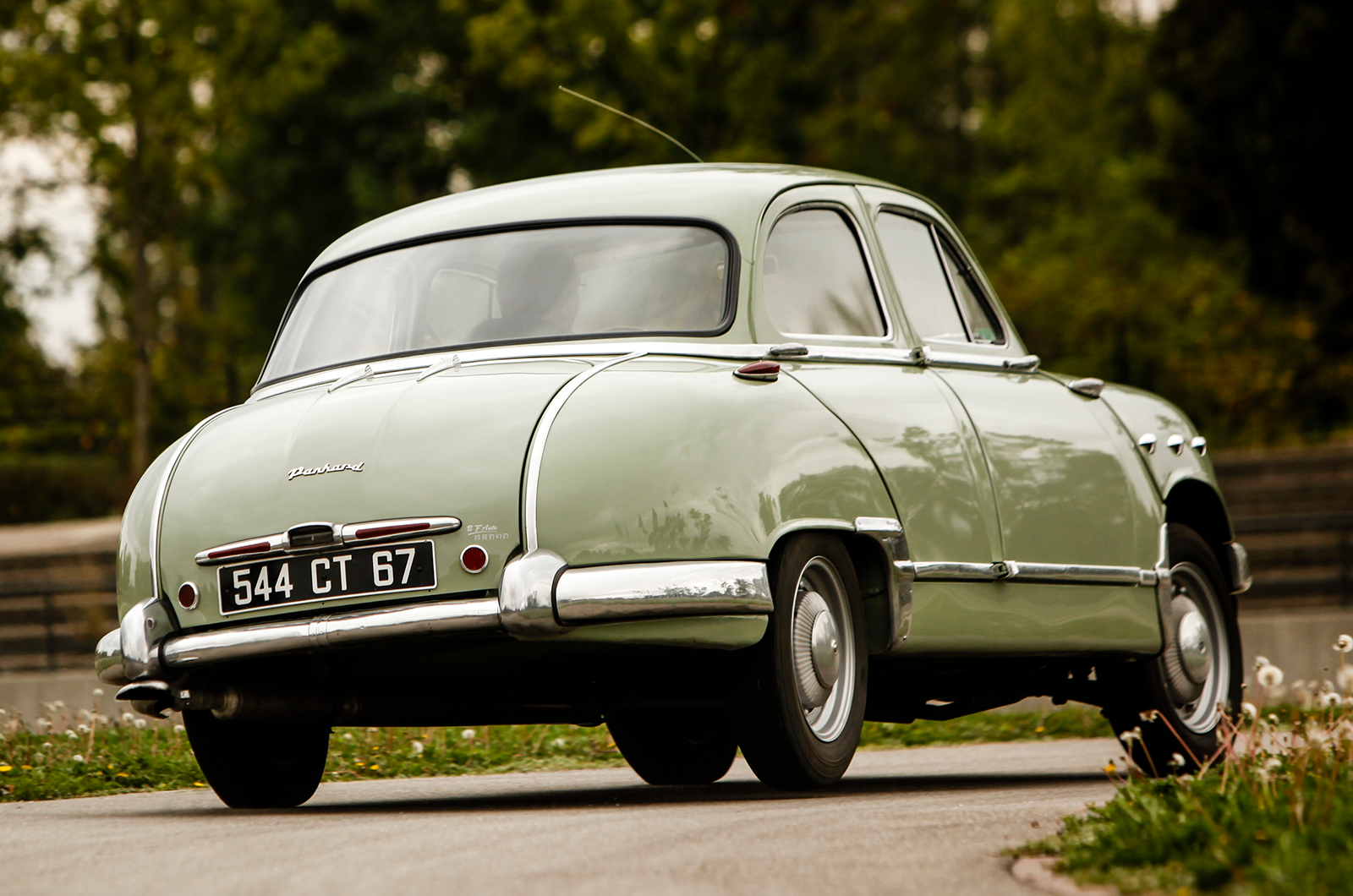 Classic & Sports Car – Panhard Dyna Z: flat-twin flyweight