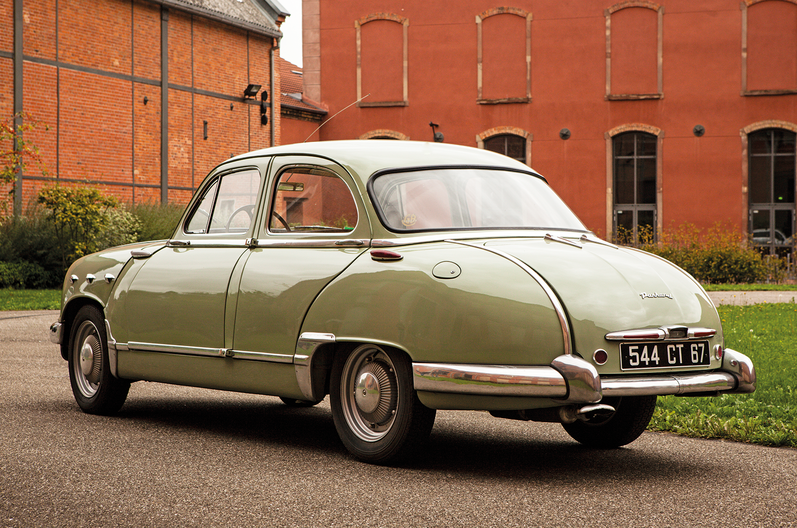 Classic & Sports Car – Panhard Dyna Z: flat-twin flyweight