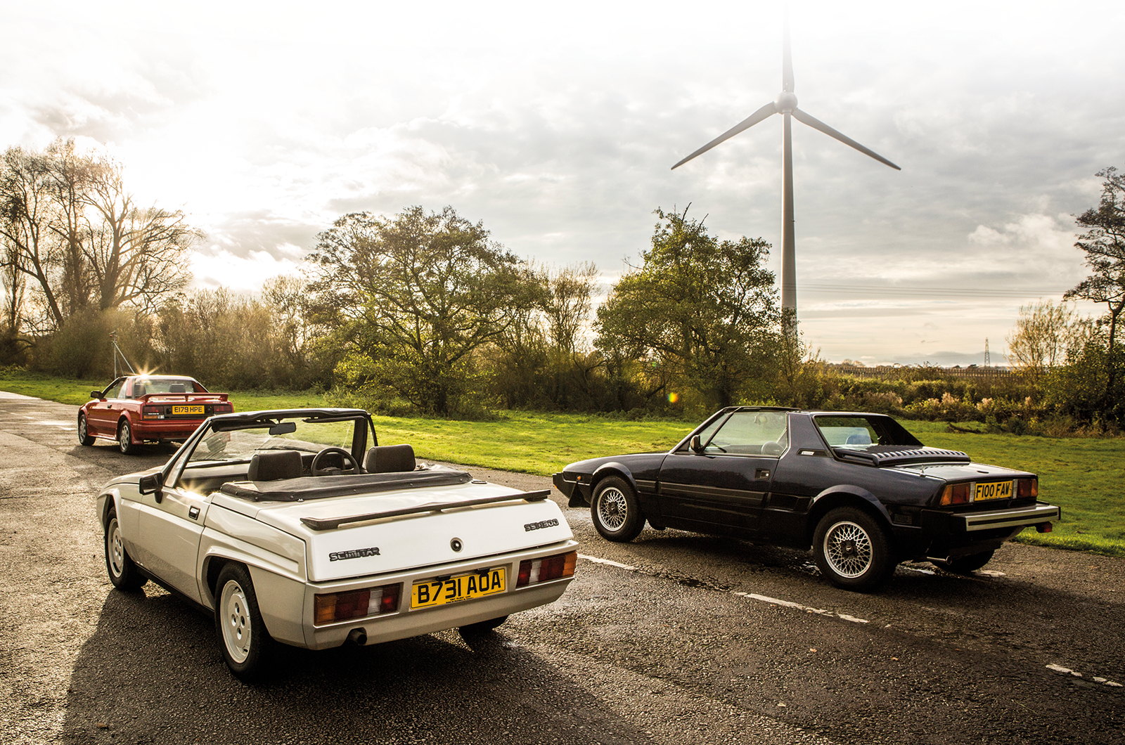 Classic & Sports Car – Toyota MR2 vs Fiat X1/9 vs Reliant Scimitar SS1: wedge-shaped fun