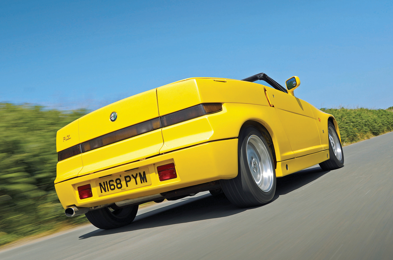 Classic & Sports Car – Alfa Romeo RZ: playing all the angles