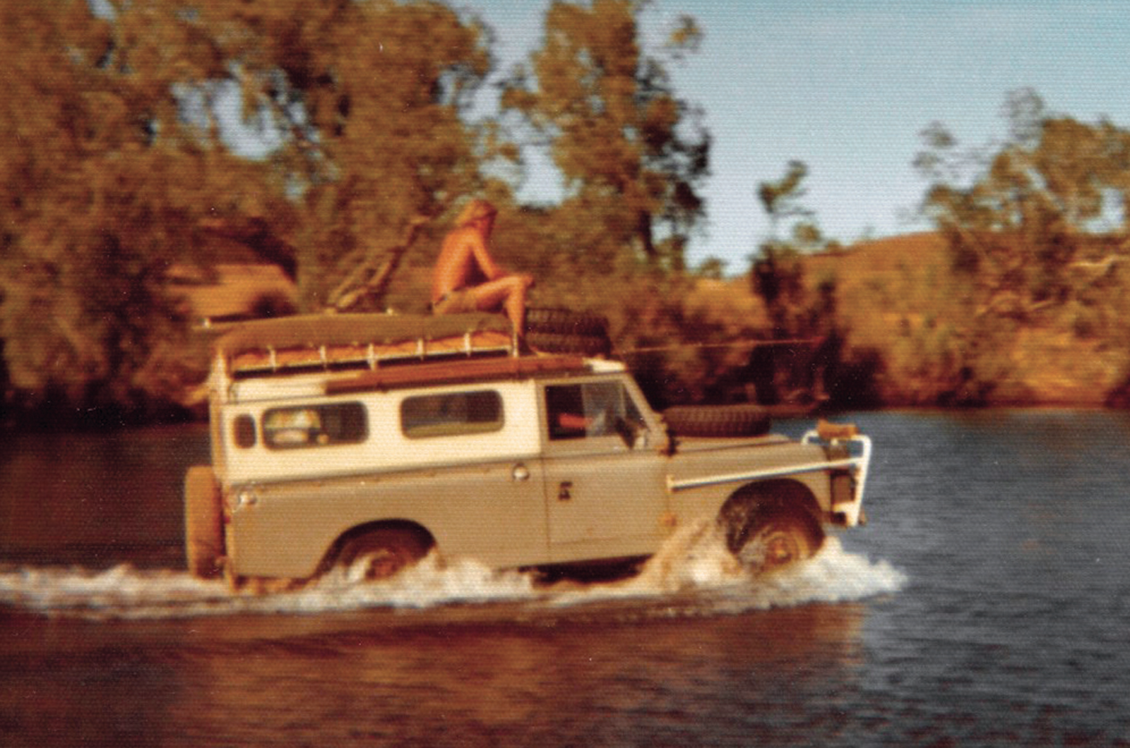 Classic & Sports Car – The Land-Rover that lapped Australia four times