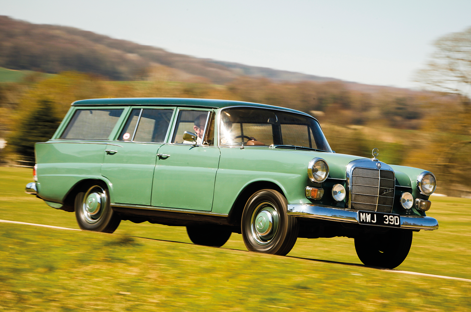 Classic & Sports Car – Mercedes-Benz Universal vs Vanden Plas Countryman: working wagons