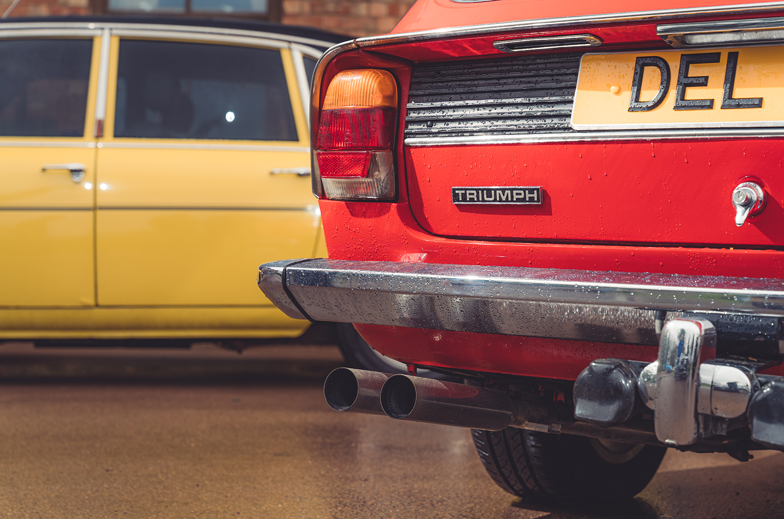 Classic & Sports Car – Triumph Stag saloon and estate: when two become one