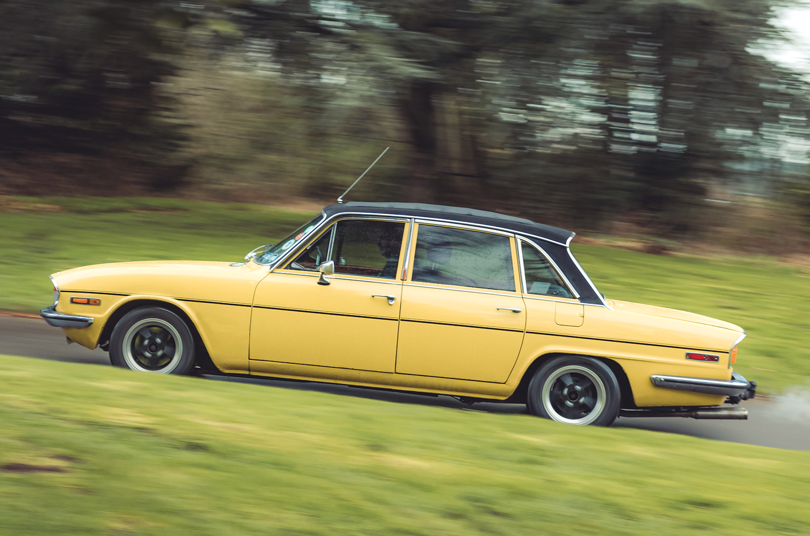 Classic & Sports Car – Triumph Stag saloon and estate: when two become one