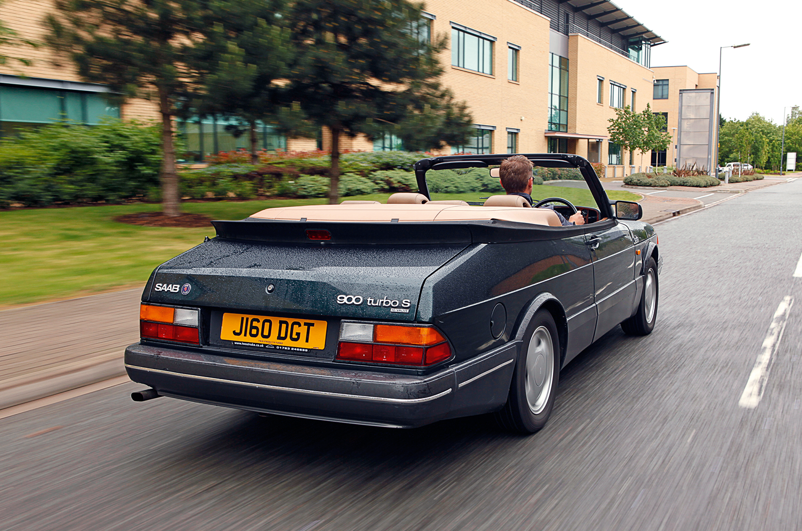 Classic & Sports Car – BMW 3 Series vs Audi 2.8 Cabriolet vs Saab 900: coupés lose their heads