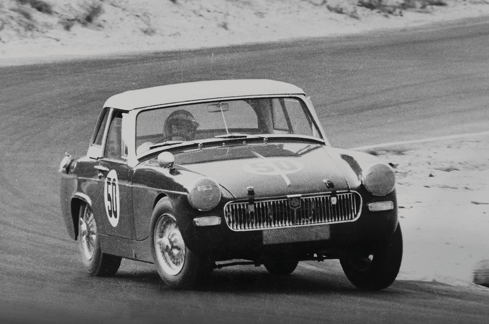 Classic & Sports Car – MG Midget racer: small victories