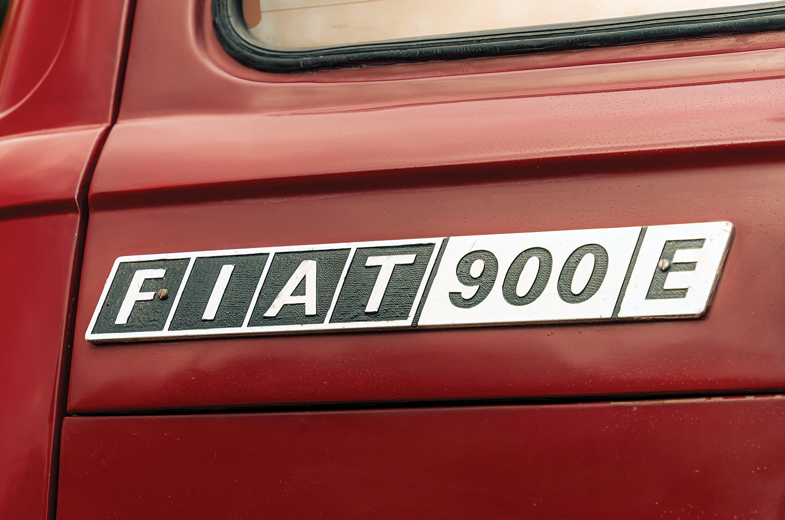 Classic & Sports Car – Fiat 850 family: people’s choice