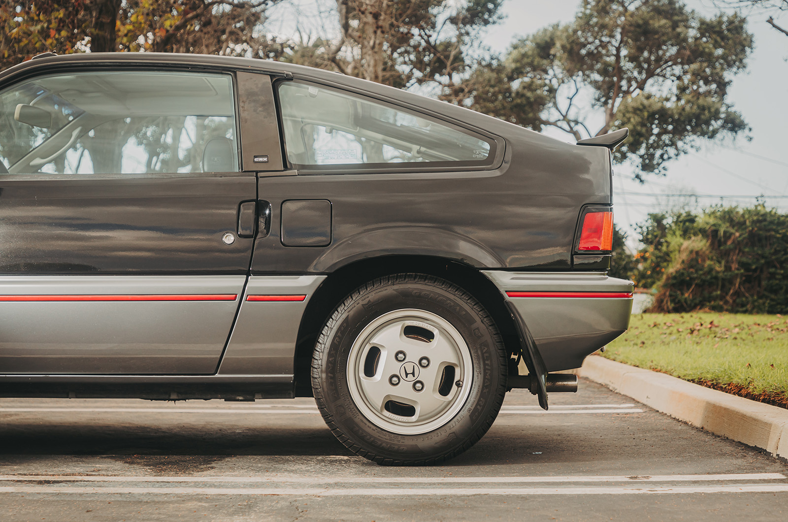 Classic & Sports Car – Honda CRX Si vs Civic Si: absolutely buzzing