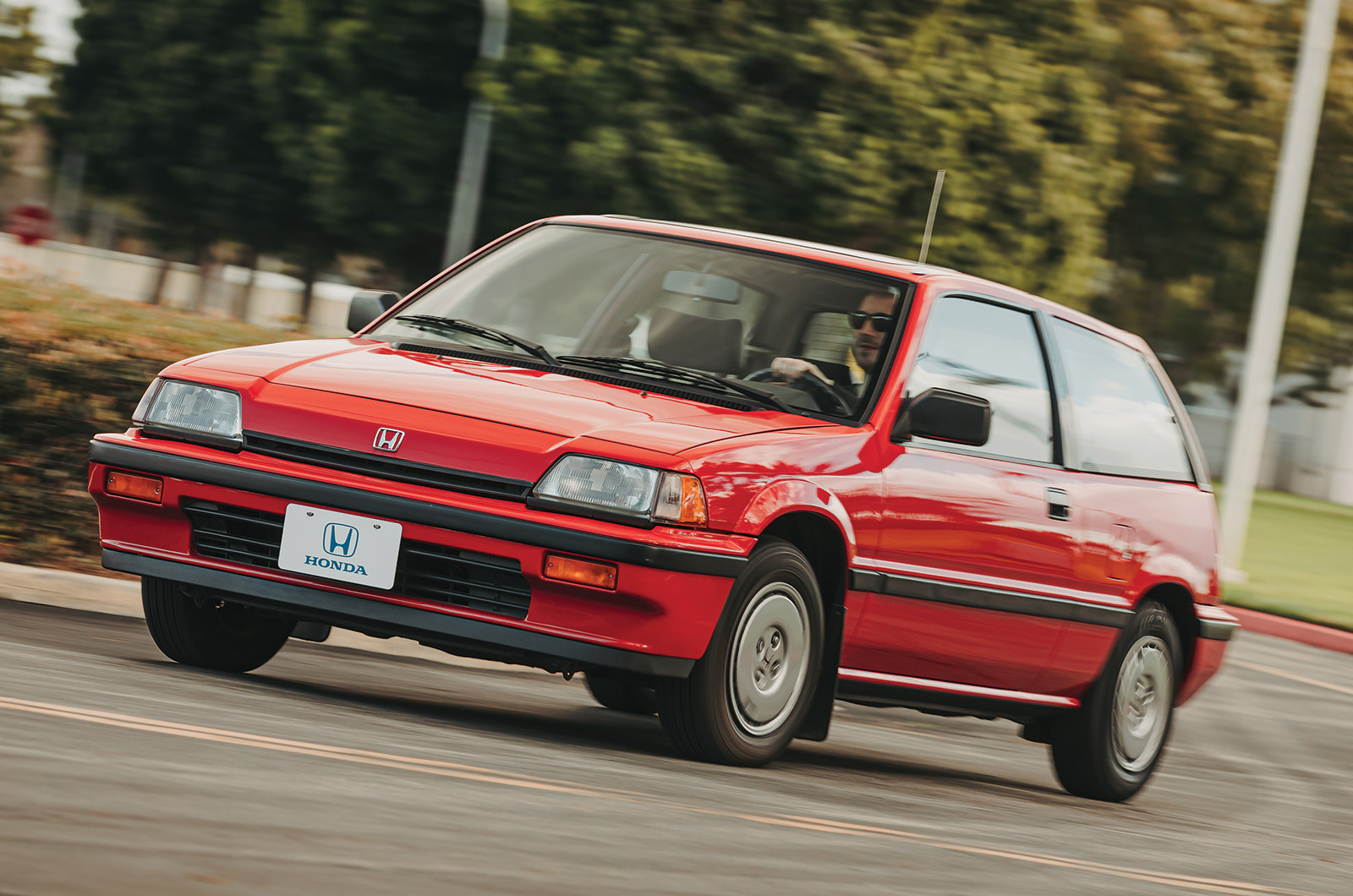 Classic & Sports Car – Honda CRX Si vs Civic Si: absolutely buzzing