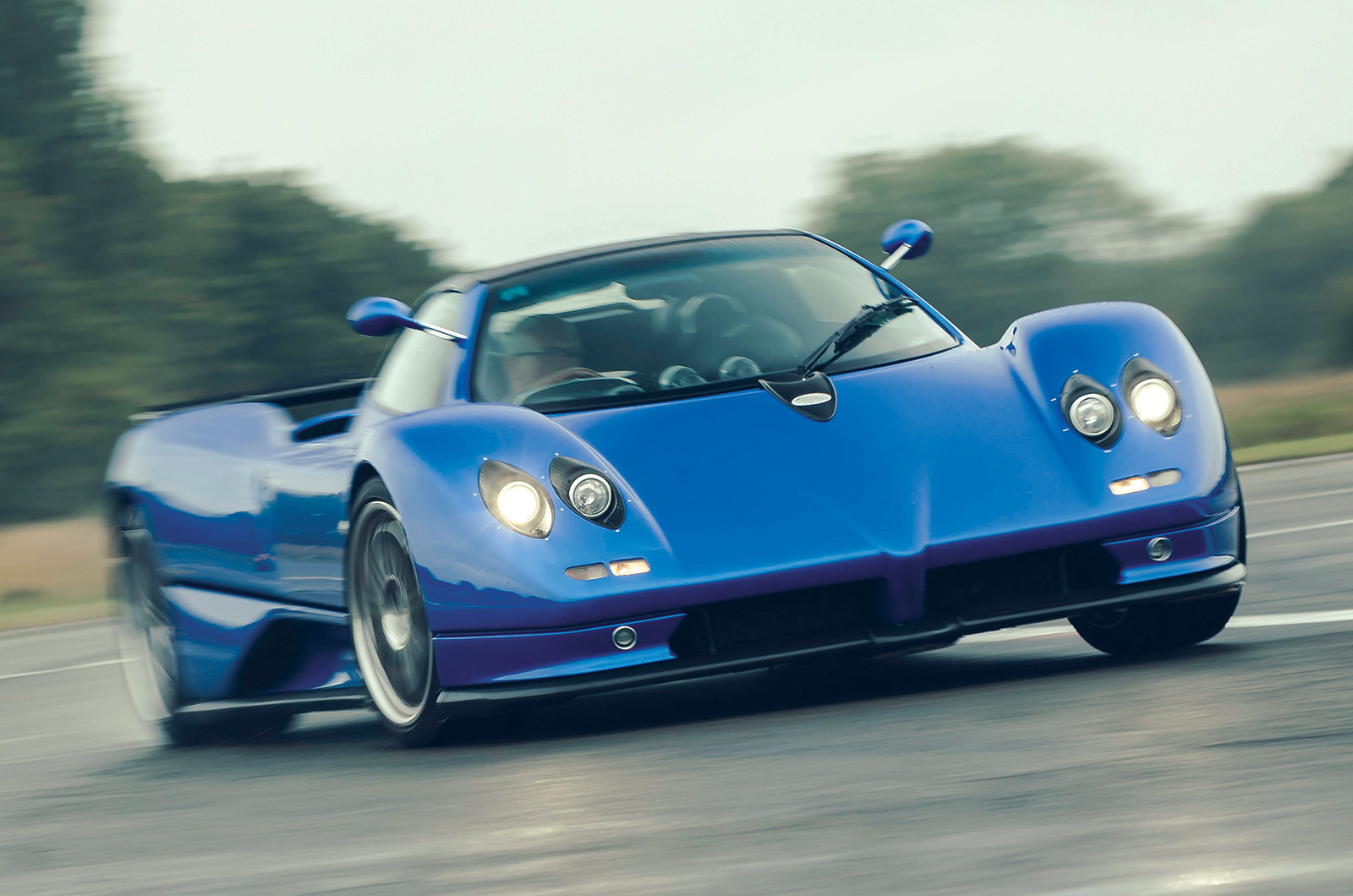 Classic & Sports Car – Pagani Zonda S vs Koenigsegg CCXR: the dawn of the hypercar