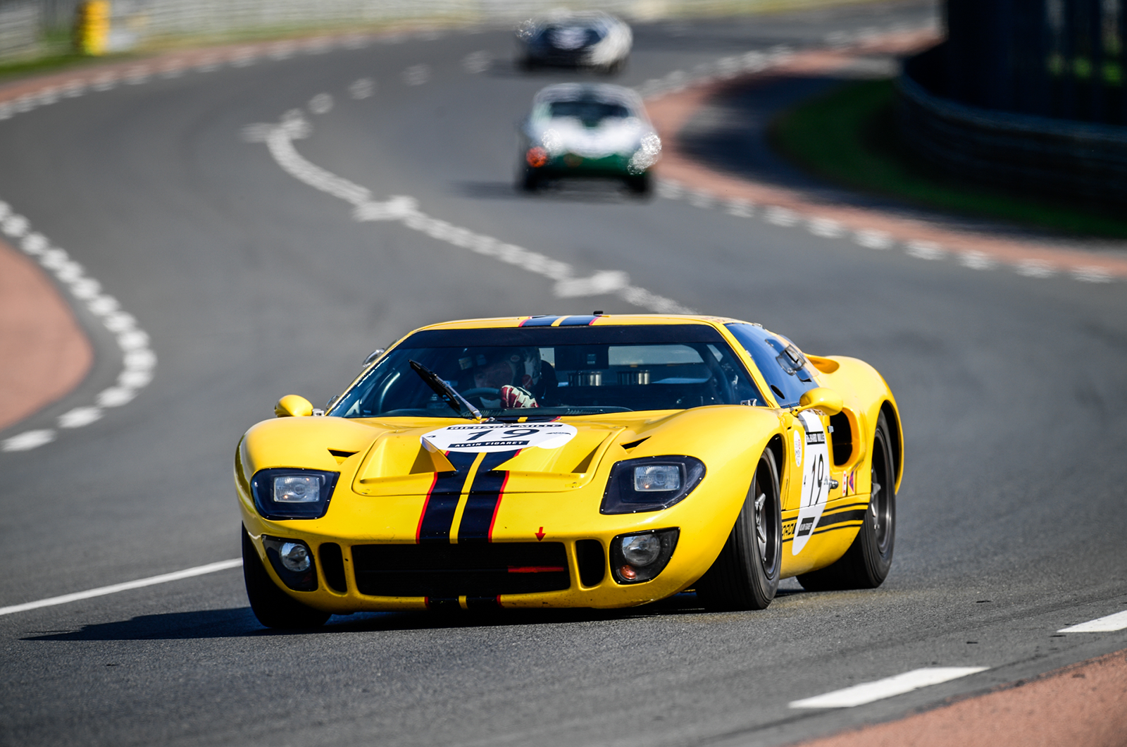 le_mans_classic_ford_GT40_credit_aco.png