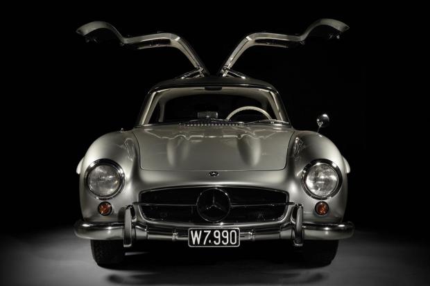 Classic & Sports Car – No reserve Mercedes-Benz 300SL Gullwing sells for £1.3m