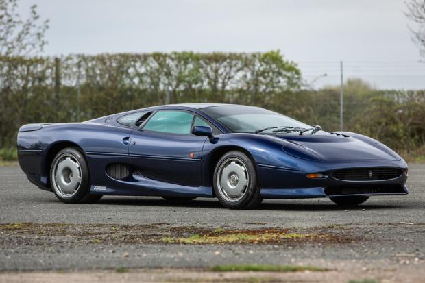 Classic & Sports Car – XJ220 pair lead Silverstone Auctions sales