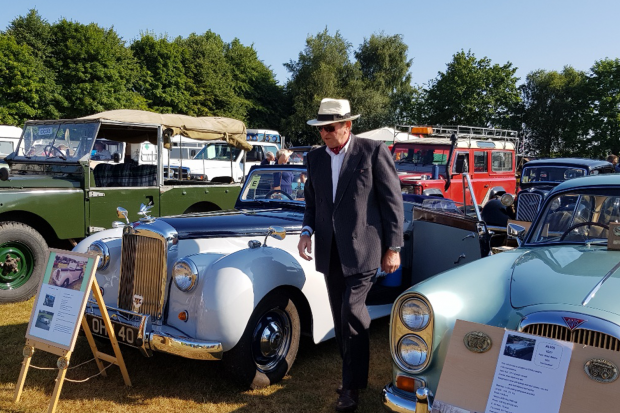 Classic & Sports Car – Market Lavington Vintage Meet 